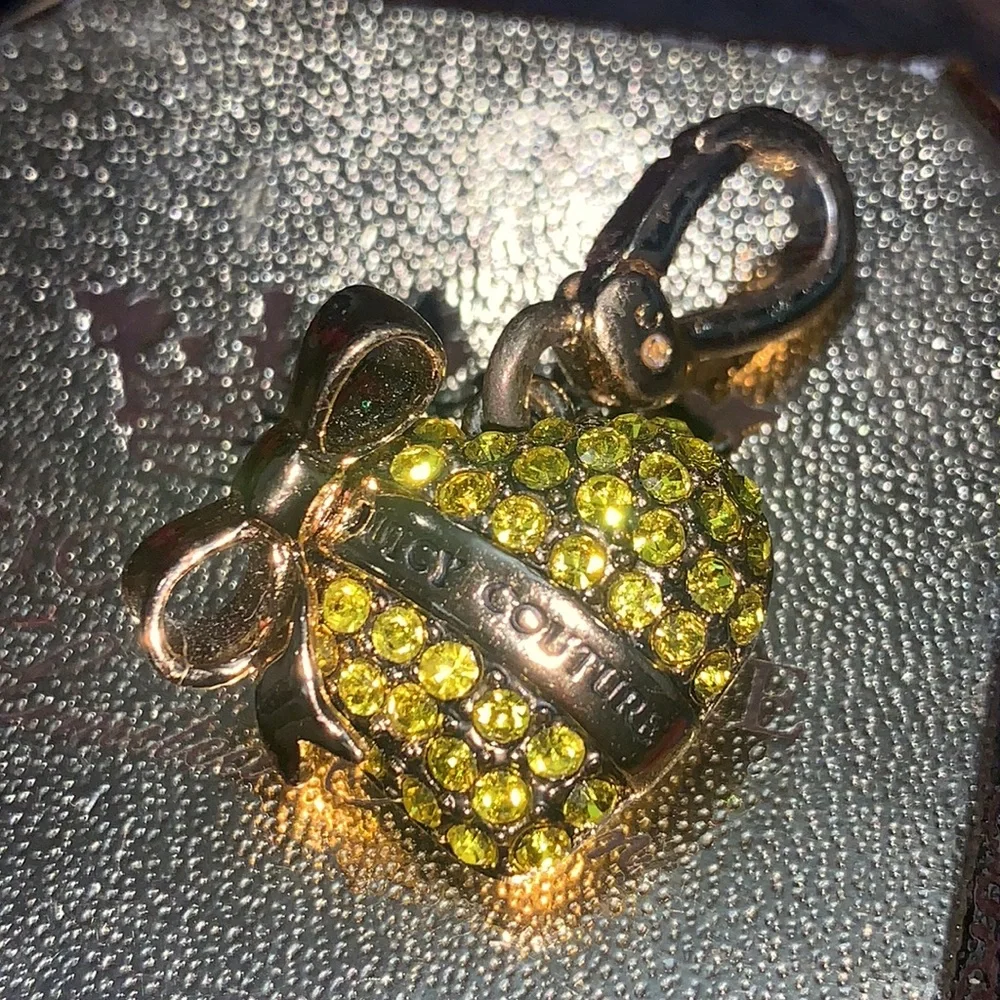 Juicy Couture YELLOW PAVE BANNER PUFF HEART CHARM SWAROVSKI CRYSTALS - Picture 8 of 16